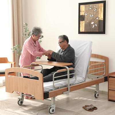 Letto di ospedale medico di giro automatico di cura elettrico del letto con il letto della stanza di ospedale delle rotaie